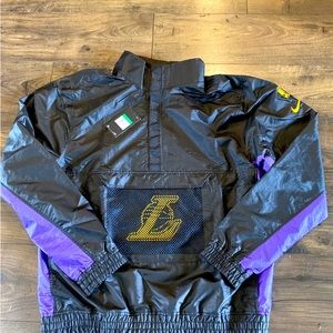 Nike Lakers Court side Pullover jacket